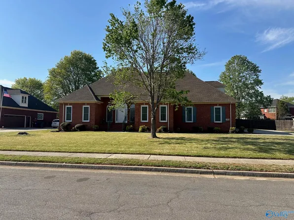 111 Waterleaf Rd, Huntsville, AL 35811