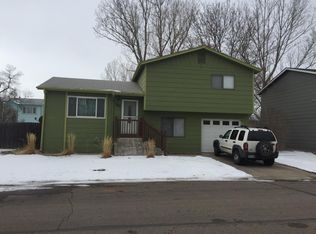 707 Countryside Dr, Fort Collins, CO 80524