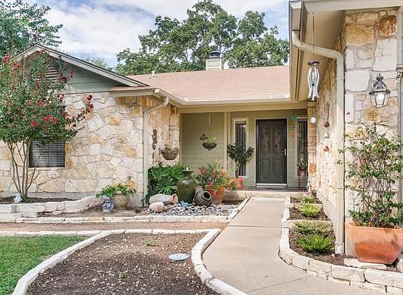 3rd image of 704 Greenwich Pl