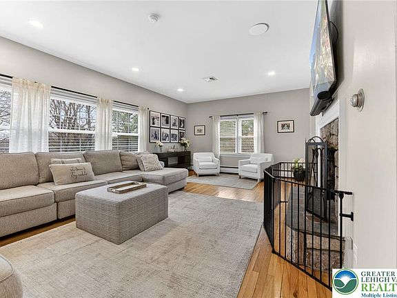 4th image of 3686 Hickory Hill Rd