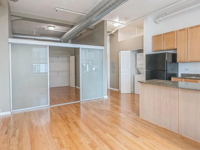 6 E Monroe St #601 — Photo 5