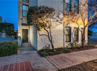 600 Skyline Bluff Dr, Fort Worth, TX 76102