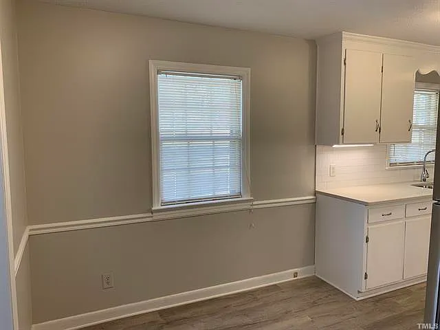 710 N Lee St — Photo 4