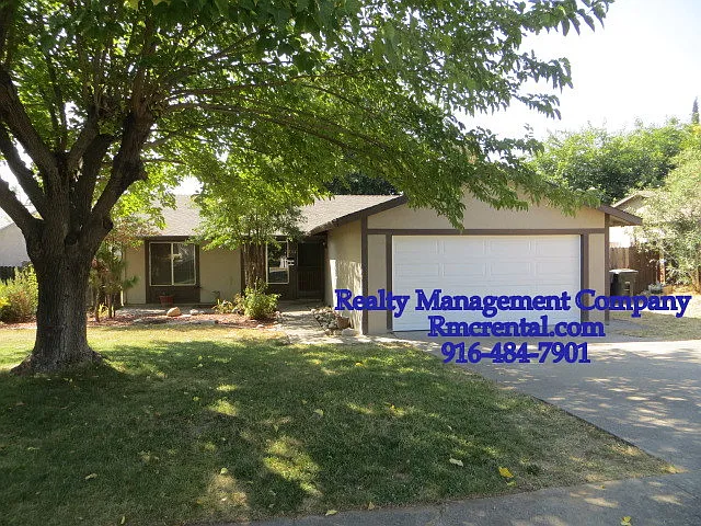 7366 Woodruff Way photo 1