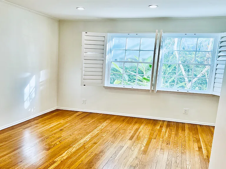 1256 Devon Ave #1256 — Photo 7