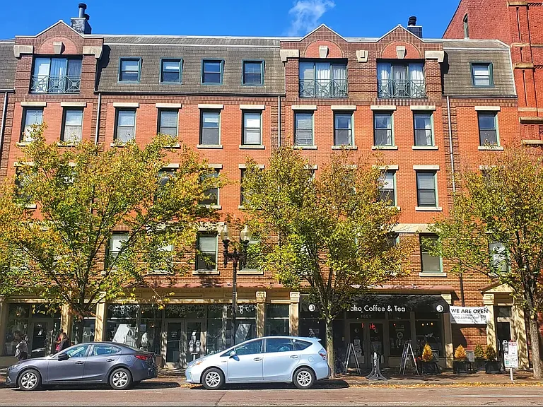 1661-1663 N Washington St #505 — Photo 2