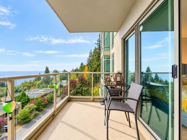 3131 Deer Ridge Dr #402, West Vancouver, BC V7S 4W1