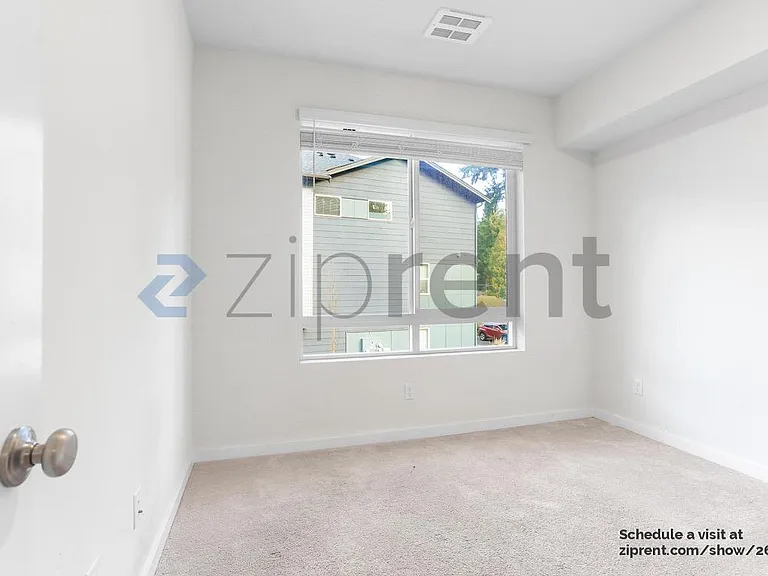 13117 3rd Ave SE #B3 — Photo 8