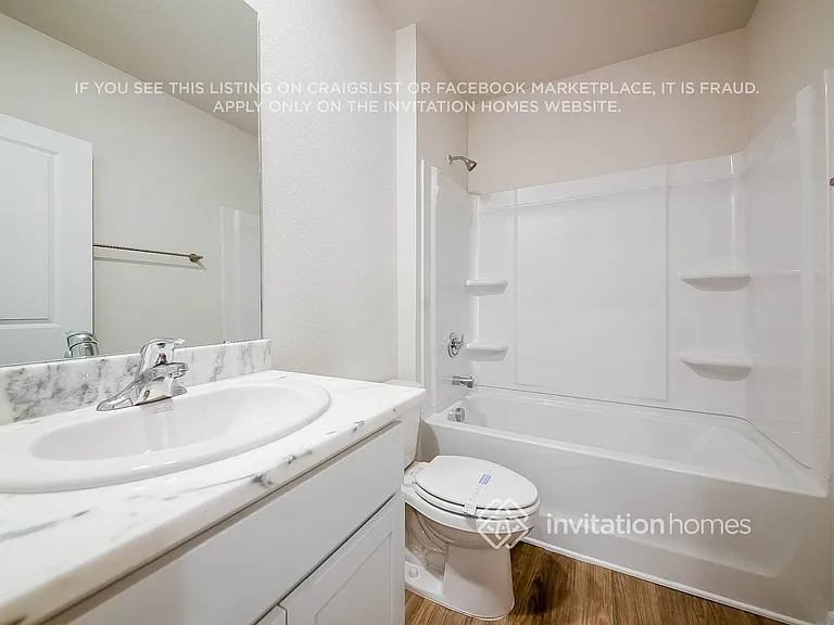 7924 Majestic Palms Ct — Photo 19
