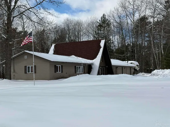 103 Wilderness Pine Dr, Crystal Falls, MI 49920