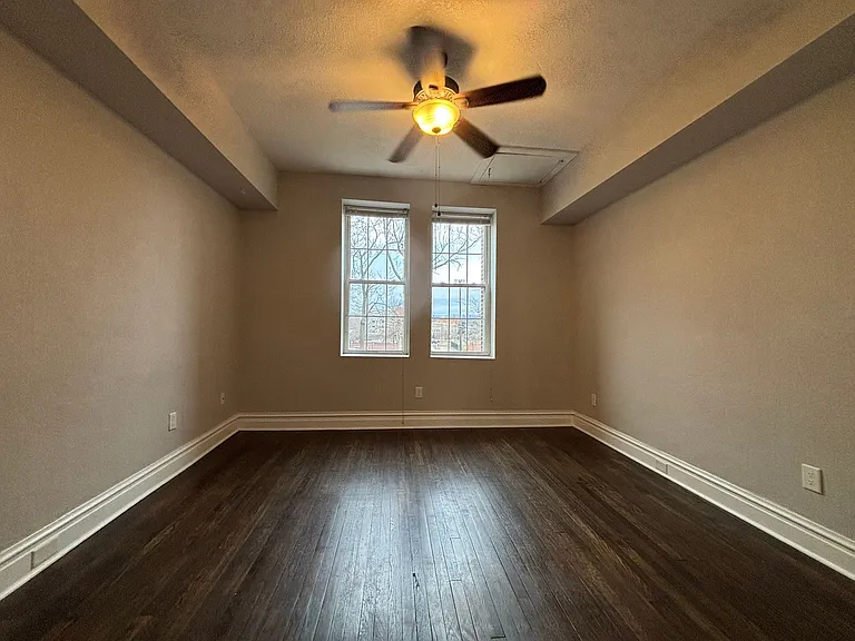 111 W Unaka Ave — Photo 11