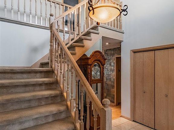 4th image of 1215 N 160th Avenue Cir