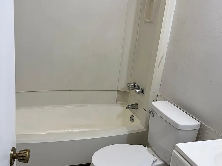 8 Villas Dr — Photo 2