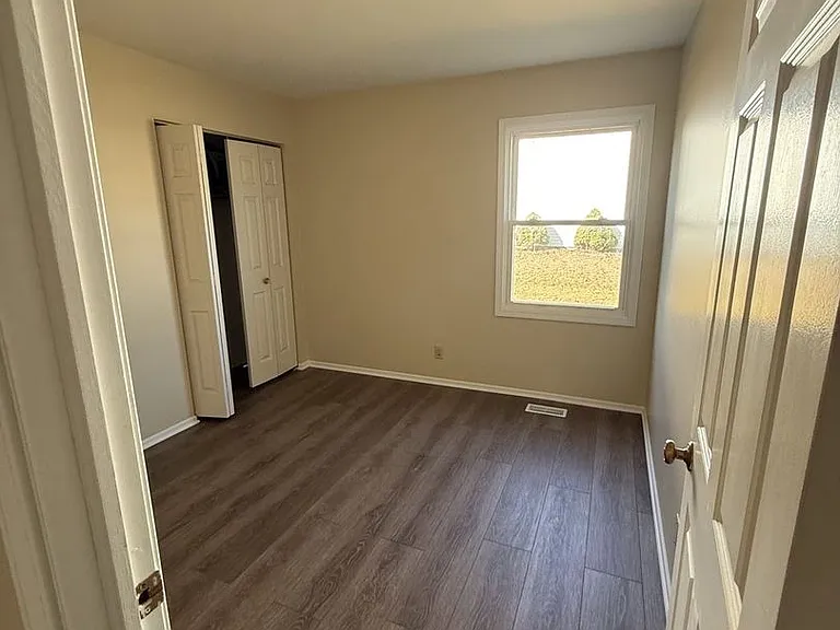 1431 Brookwood Cir — Photo 10