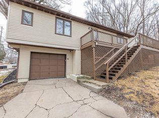2526 Macomb Ave, Sioux City, IA 51106