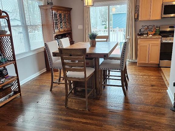 2nd image of 1204 River Road
