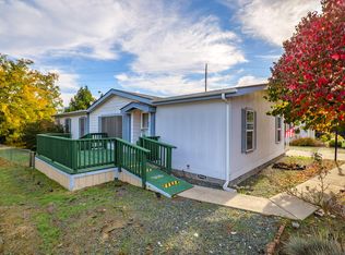 1048 Lee Roze Ln, Grants Pass, OR 97527