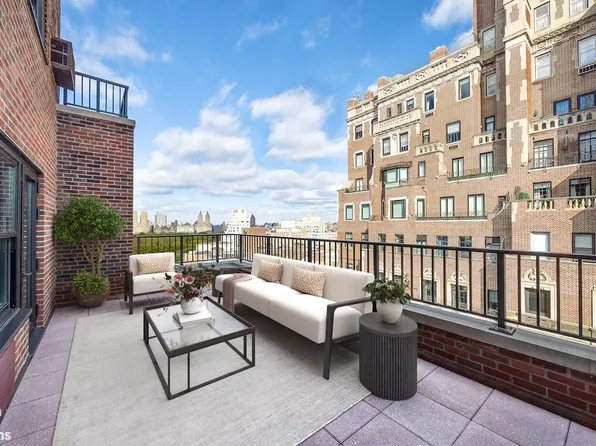 710 Park Avenue image 1 of 27