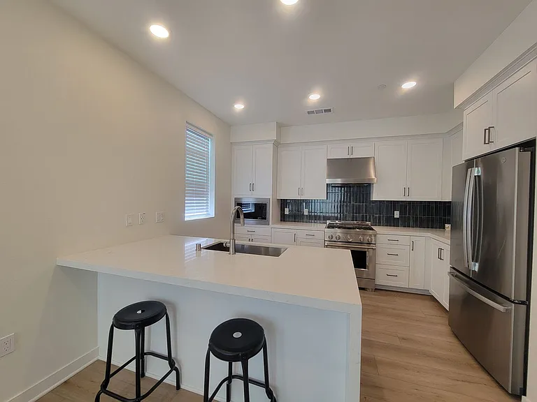 4310 Marigold Ln — Photo 13