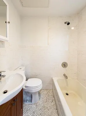 Rented by Nooklyn NYC LLC | media 22
