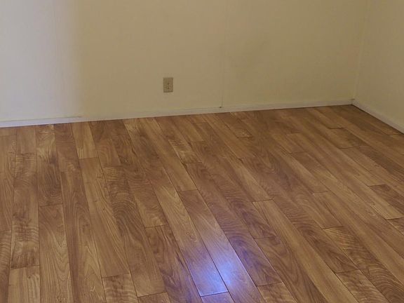 5th image of 611 E Flint St #Basement