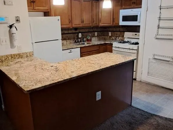 3028 Pineview Ct NE #3028, Washington, DC 20018