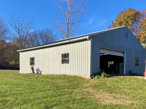 414 Houk Rd, Delaware, OH 43015