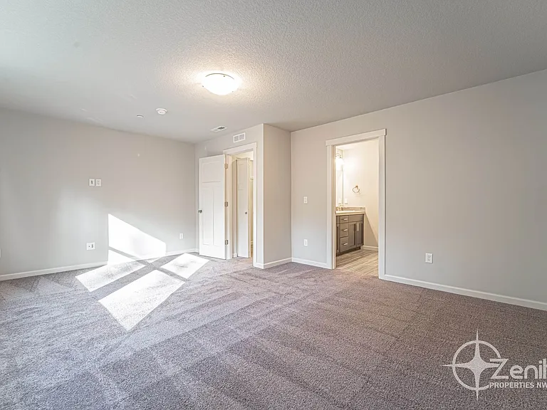 4261 S Cloverhill Way — Photo 21