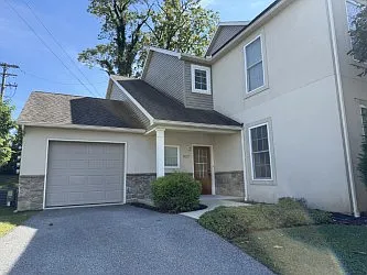 Floor plan Woodward Drive