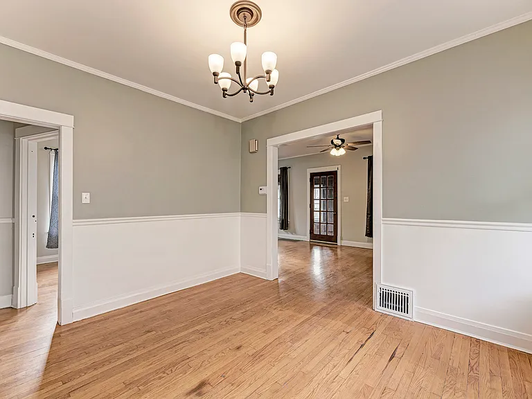 4915 Edward Ave — Photo 8