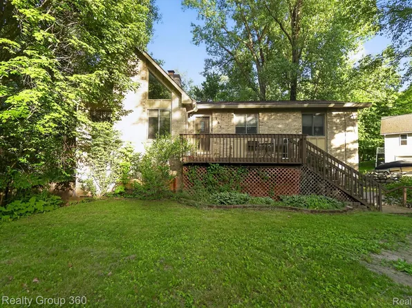 751 Maury Pl, Howell, MI 48843