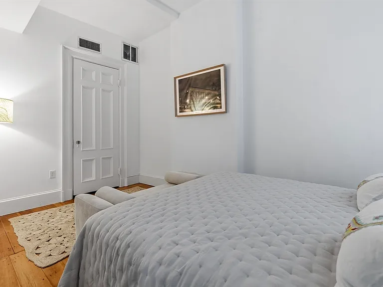 302 Commonwealth Ave #3 — Photo 14