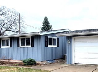 969 Harding St, Menasha, WI 54952