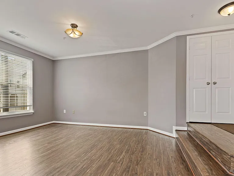 2108 Highcourt Ln #305 — Photo 8