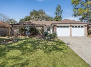 439 Reseda Dr, Webster, TX 77598