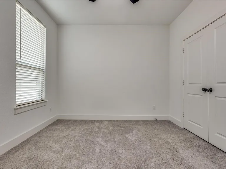5411 Grand Ave — Photo 26