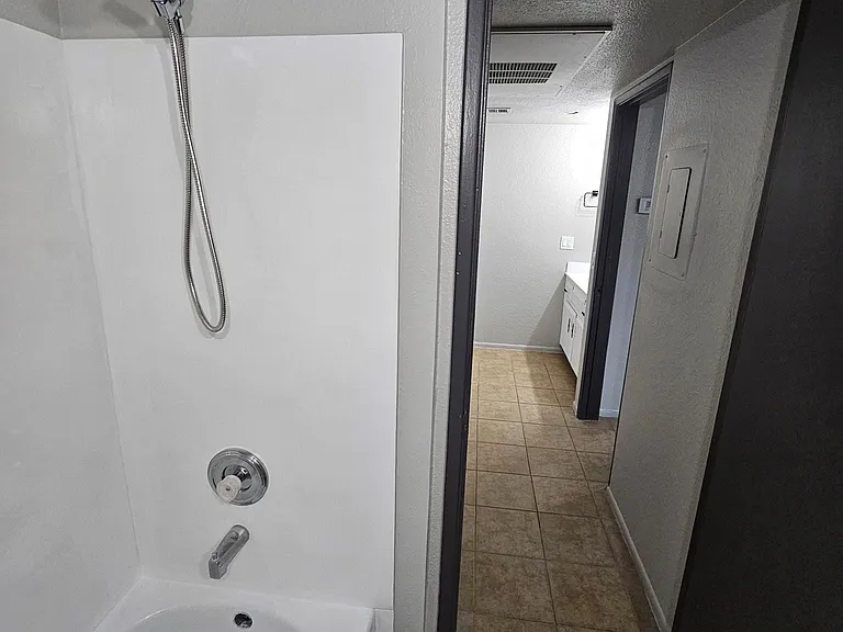 3046 E Marconi Ave #103 — Photo 36