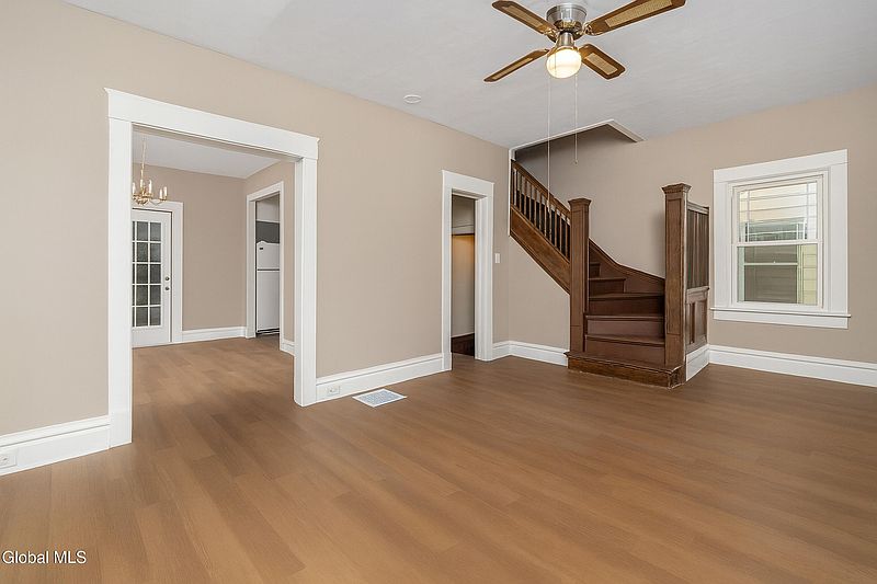 4th image of 9 Lawn Avenue