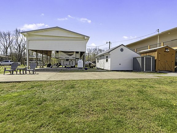 3rd image of 1467 Chapmansboro Rd