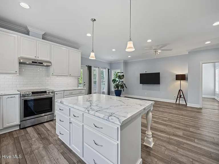 164 Bay View Dr — Photo 5