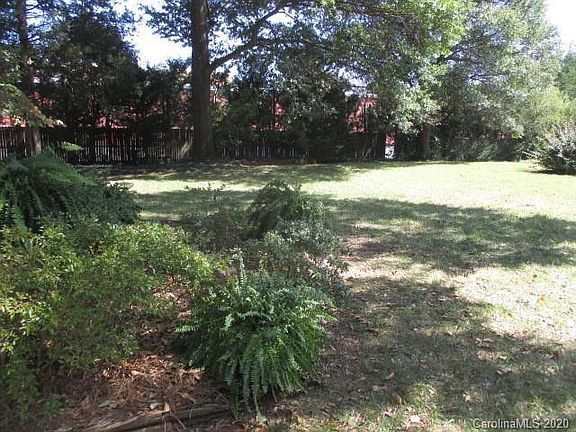 4th image of 1711 Fairfield Dr