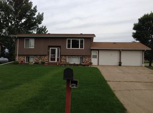 120 Orchard Dr, Sisseton, SD 57262