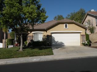 28941 Raintree Ln, Saugus, CA 91390