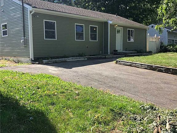 2nd image of 1652 Elsie Ln