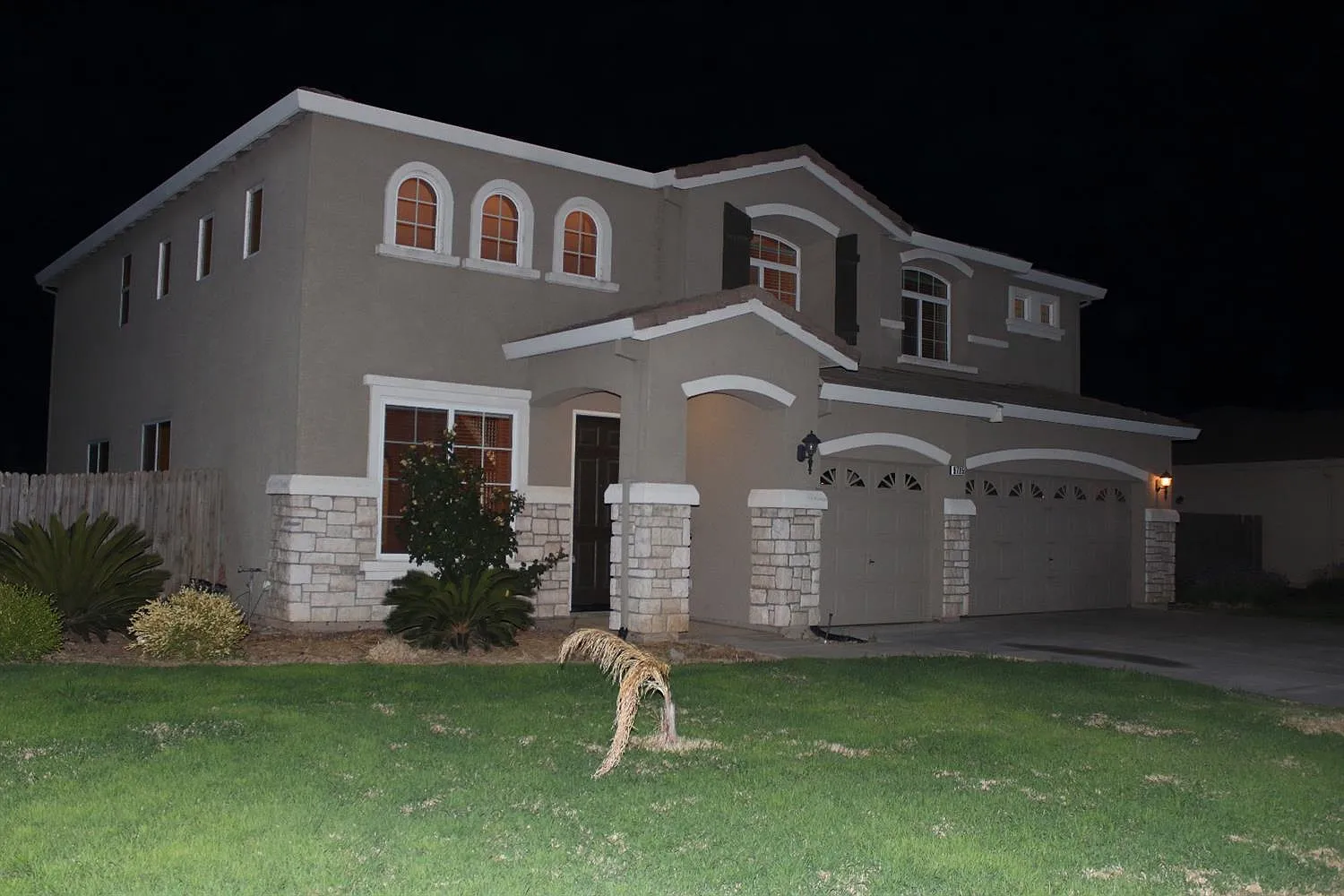 9705 Heatherhearst Dr photo 1
