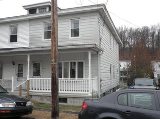 53 Caroline Ave, Pottsville, PA 17901