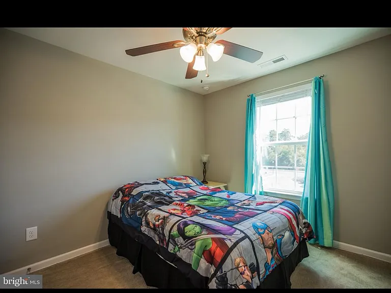 18 Tavern Ln — Photo 11