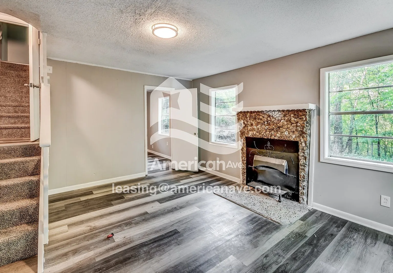 4 bed, 2.0 bath, 1664 sqft, $1,368 — Photo 3