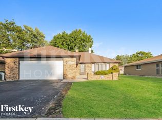 18519 Carriage Ln, Lansing, IL 60438