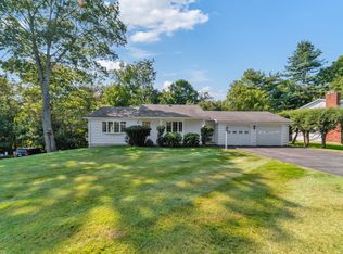 111 Acme Dr, Middlebury, CT 06762